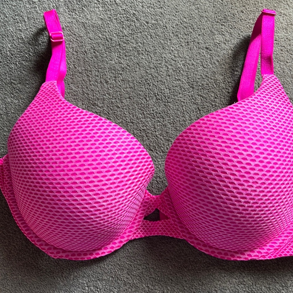 Victoria’s Secret Perfect Shape bra
